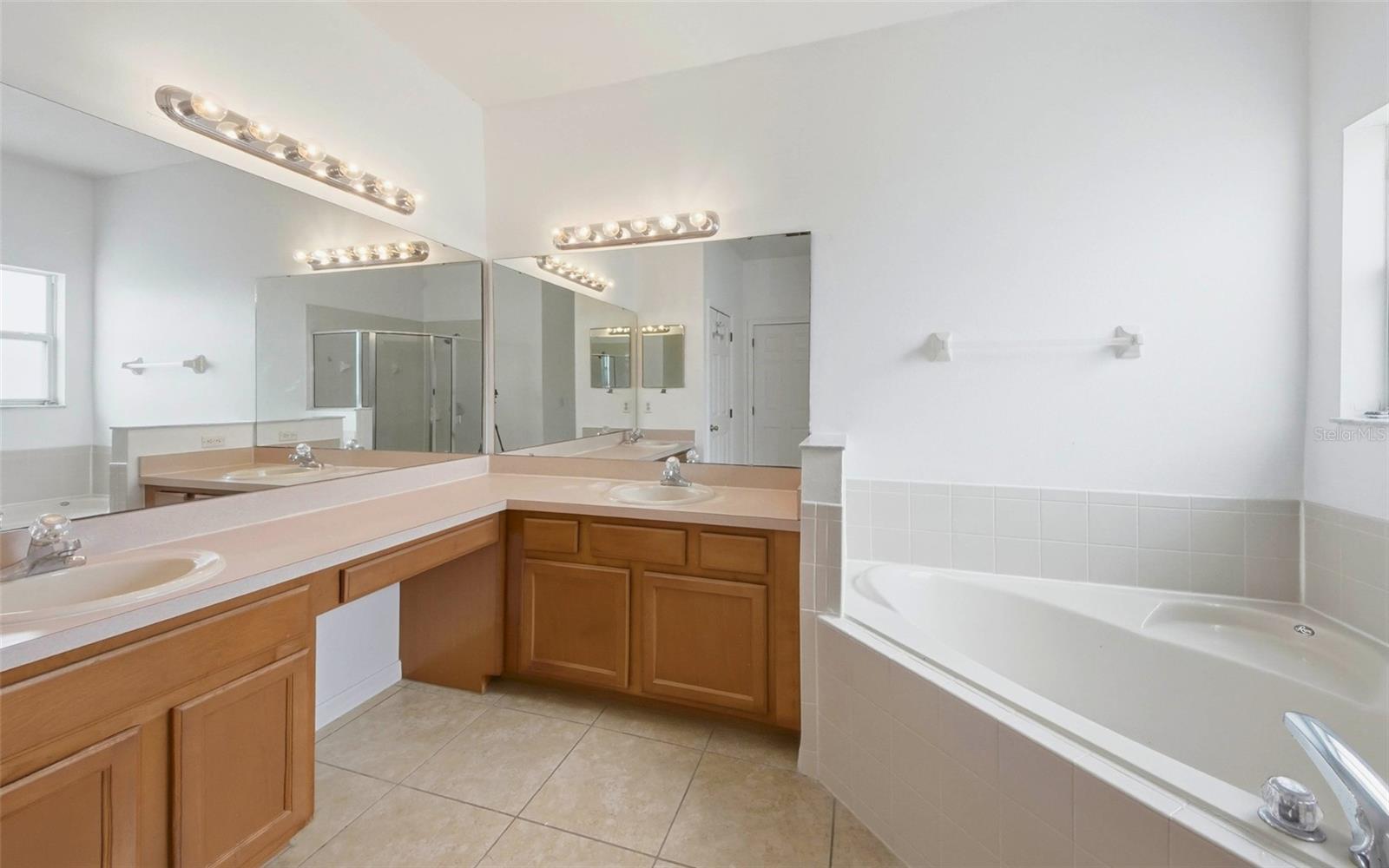 Image 23 of 41 For 2838 Sweetspire Circle