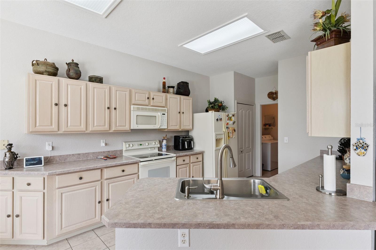 Image 11 of 38 For 369 Mohave Terrace