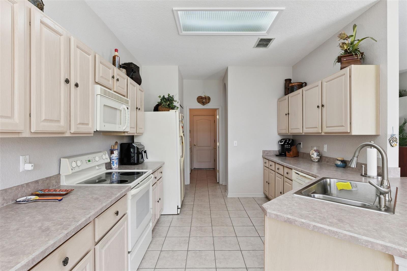 Image 21 of 38 For 369 Mohave Terrace