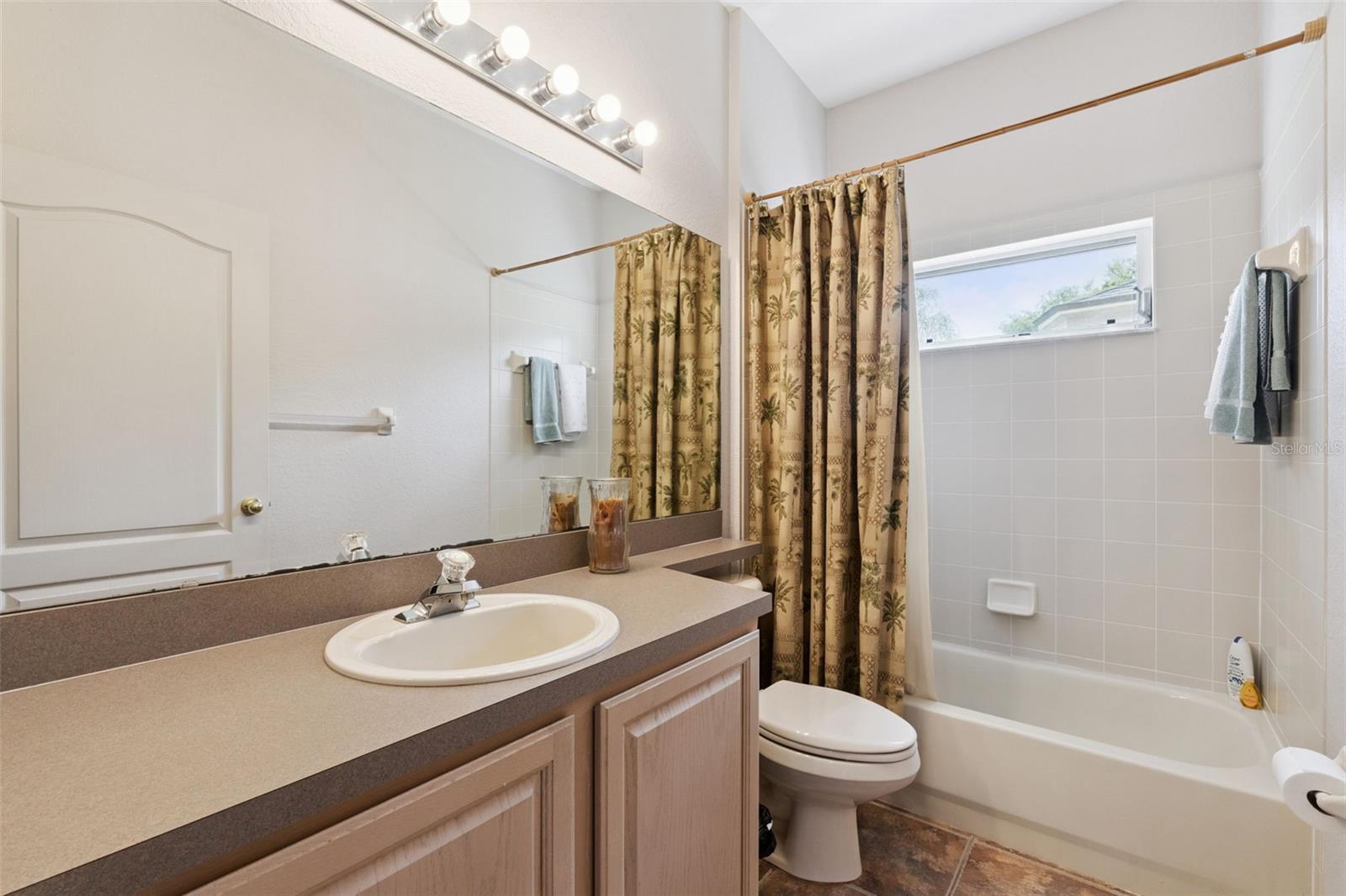 Image 27 of 38 For 369 Mohave Terrace