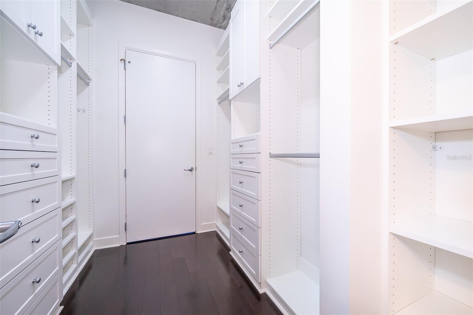 Image 10 of 27 For 150 Robinson Street 2112