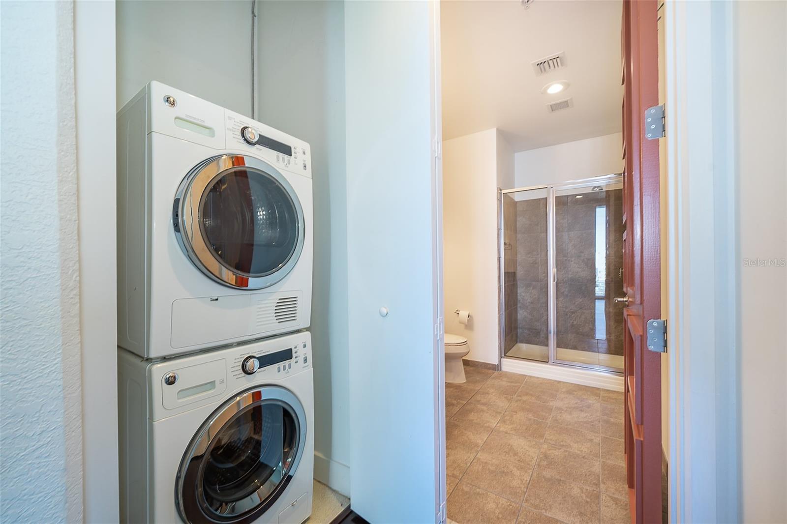 Image 19 of 27 For 150 Robinson Street 2112