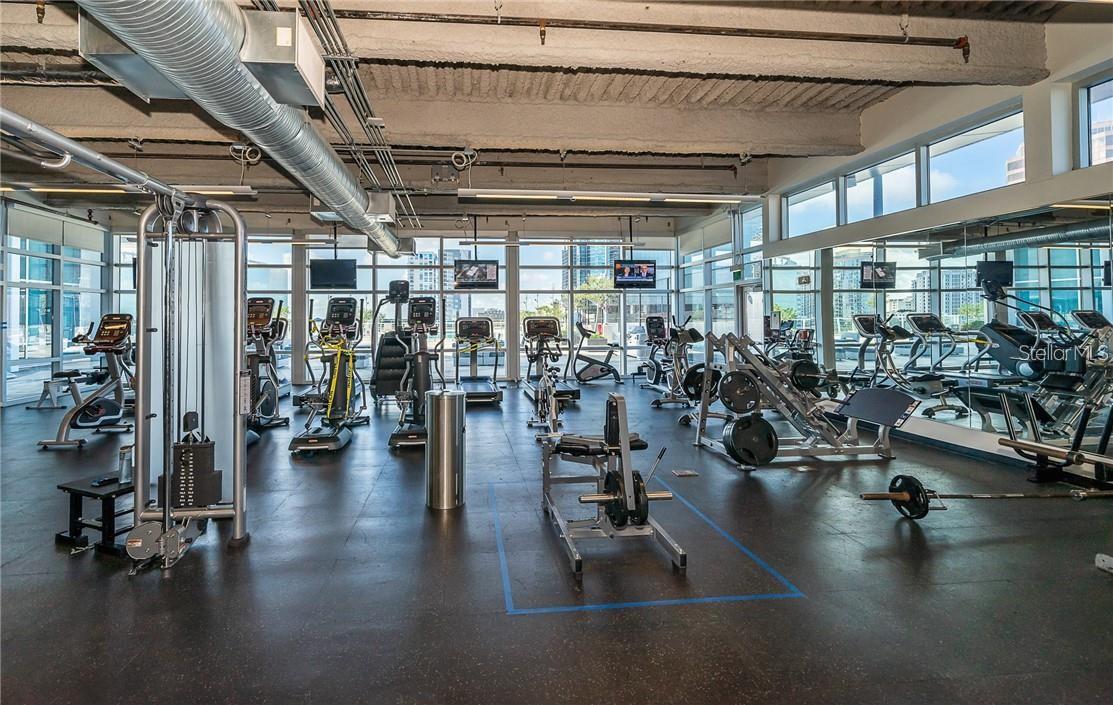 Image 20 of 27 For 150 Robinson Street 2112