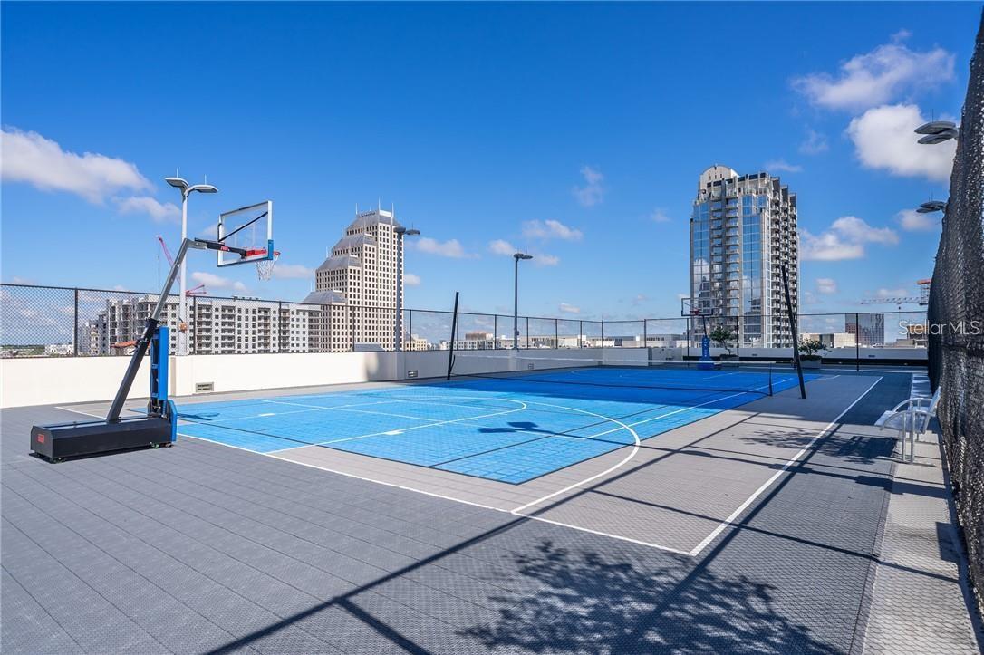 Image 24 of 27 For 150 Robinson Street 2112