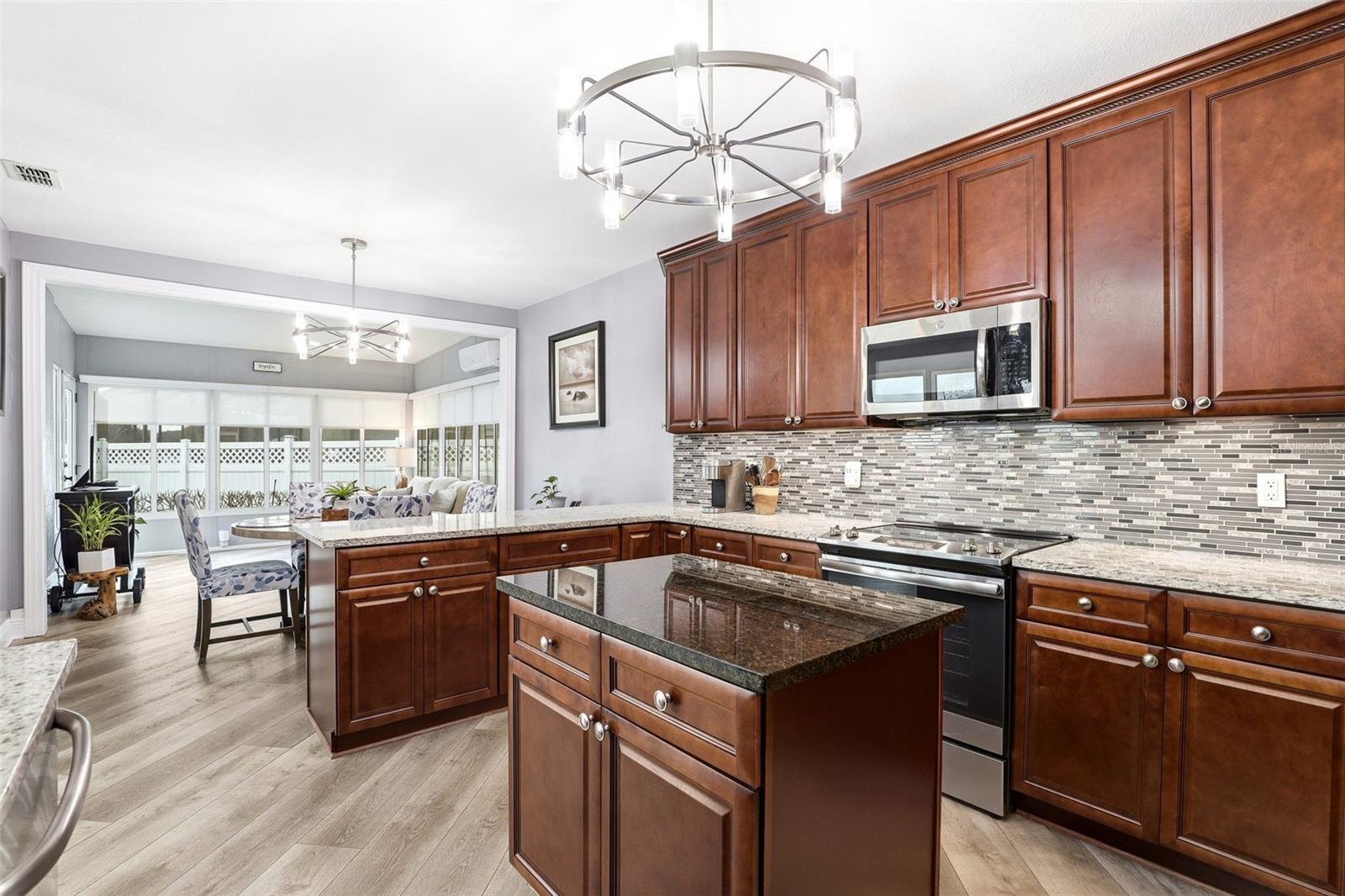 Image 12 of 47 For 381 Prairie Lake Cove