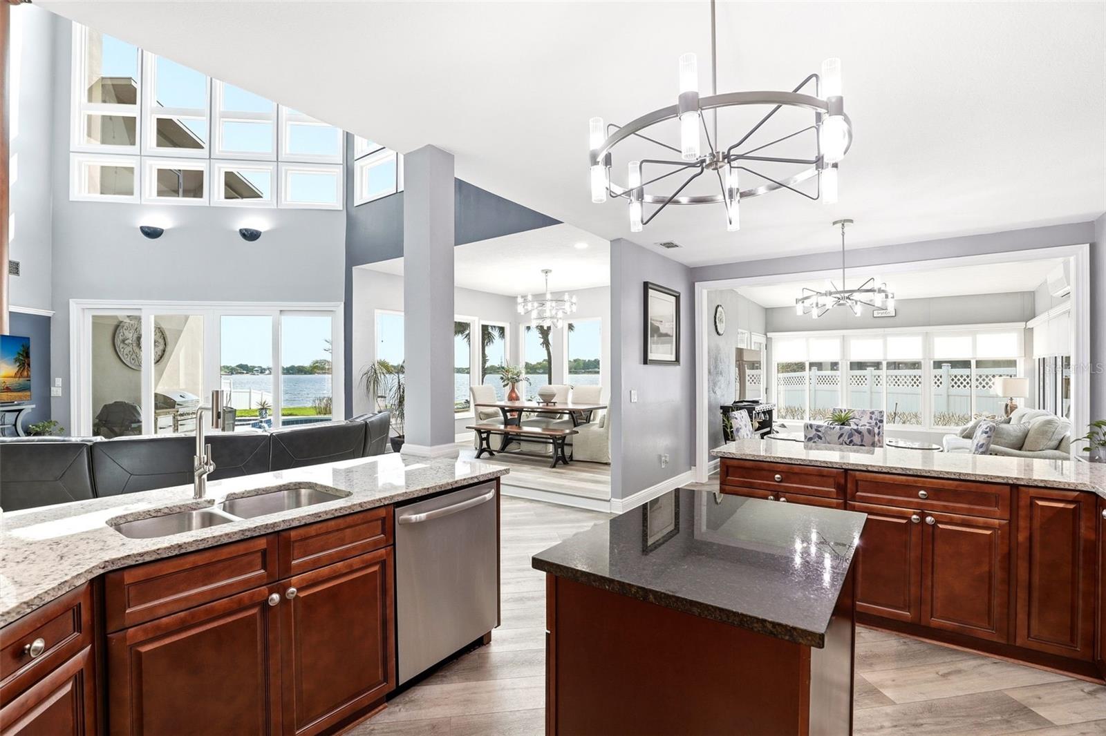 Image 13 of 47 For 381 Prairie Lake Cove