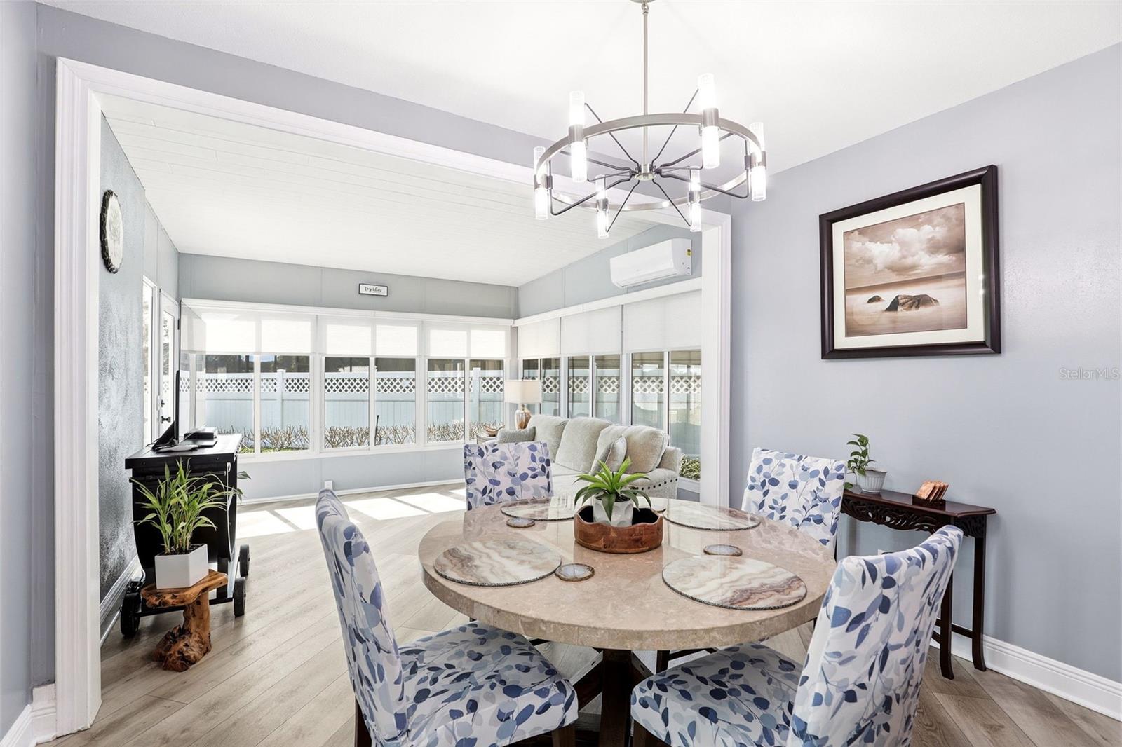 Image 14 of 47 For 381 Prairie Lake Cove