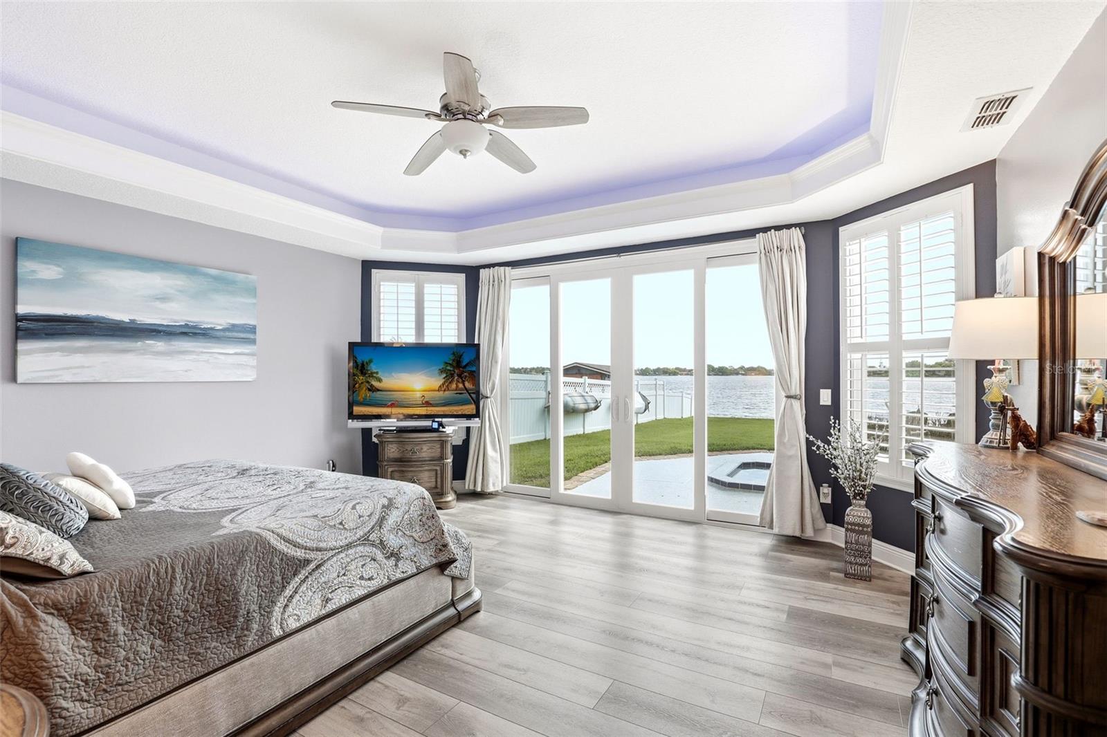 Image 18 of 47 For 381 Prairie Lake Cove