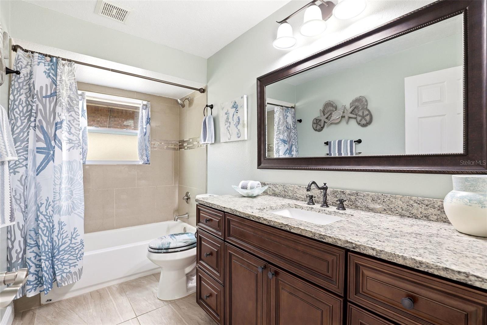 Image 27 of 47 For 381 Prairie Lake Cove