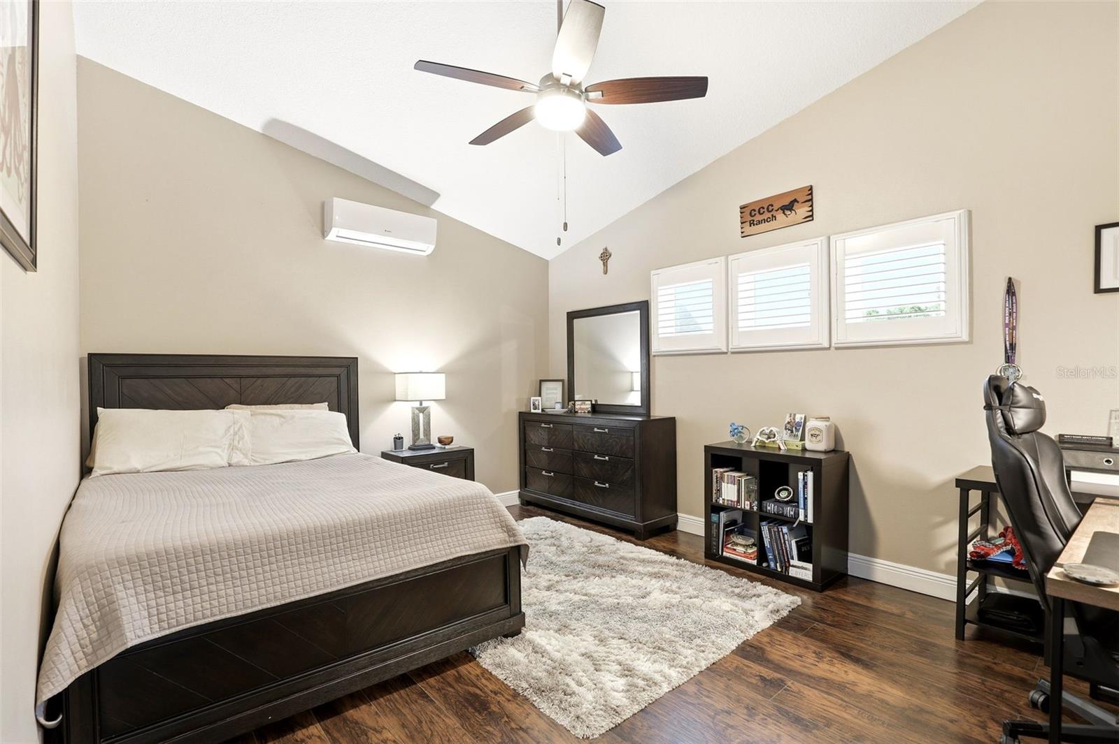 Image 28 of 47 For 381 Prairie Lake Cove