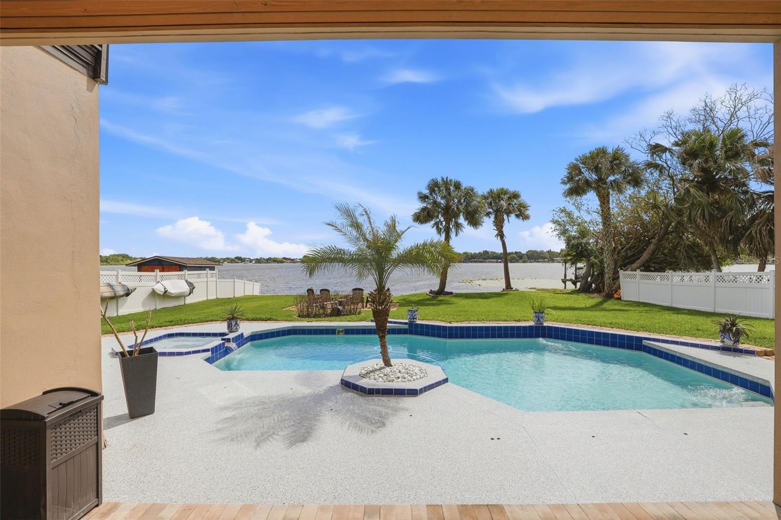 Image 37 of 47 For 381 Prairie Lake Cove