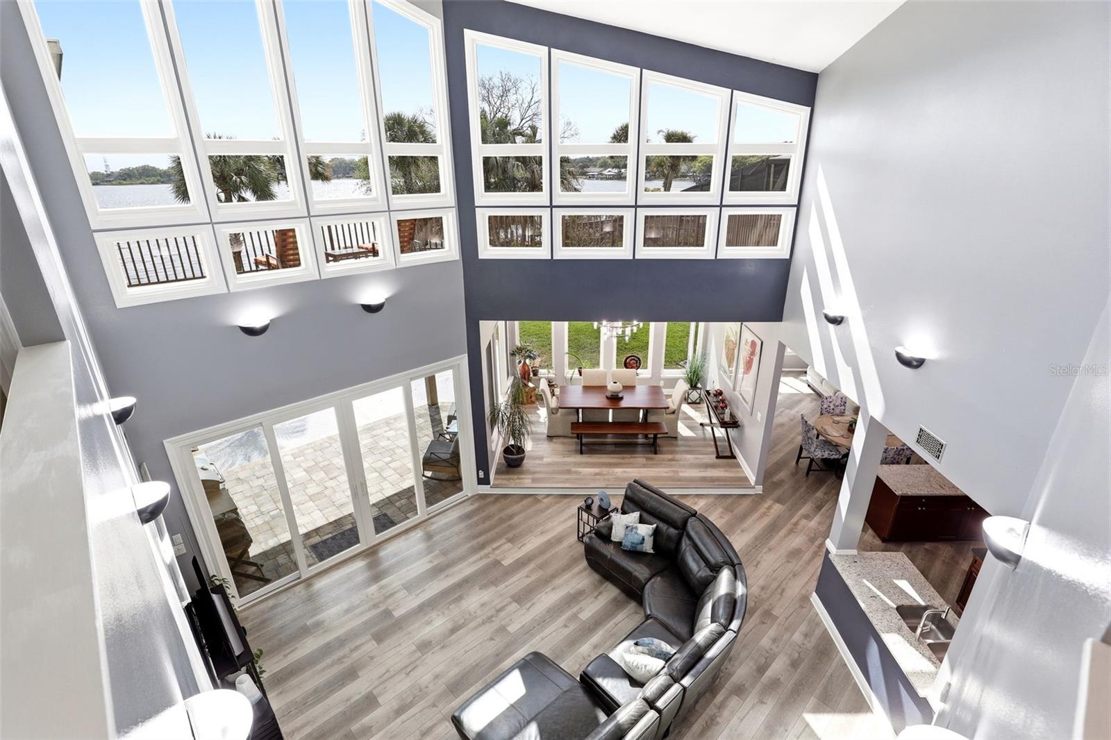 Image 6 of 47 For 381 Prairie Lake Cove