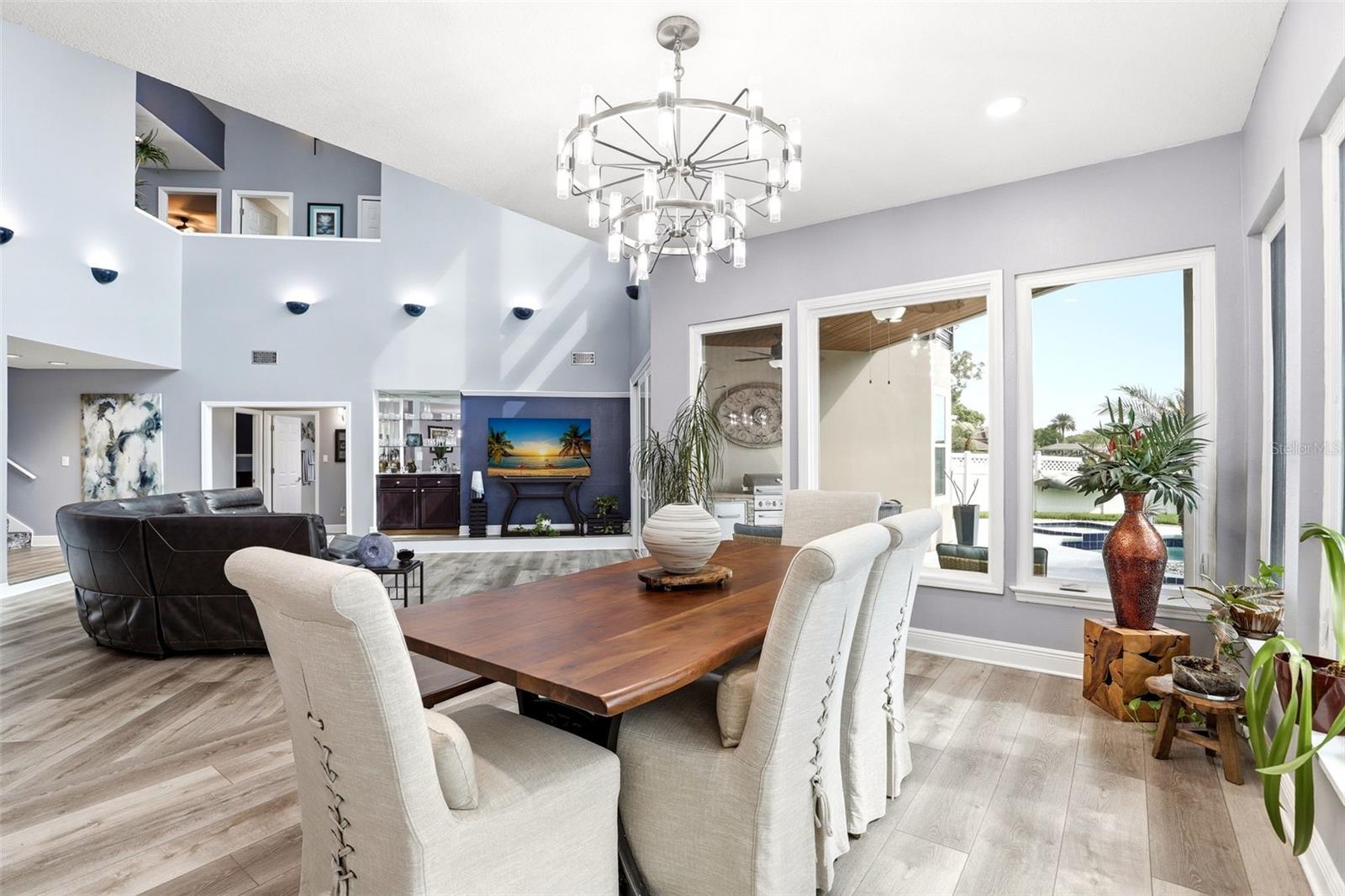 Image 9 of 47 For 381 Prairie Lake Cove