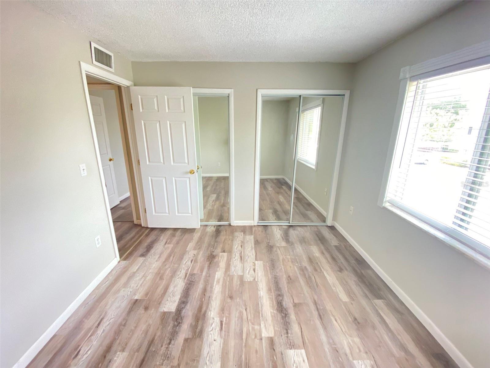 Image 15 of 21 For 525 Conway Road 154