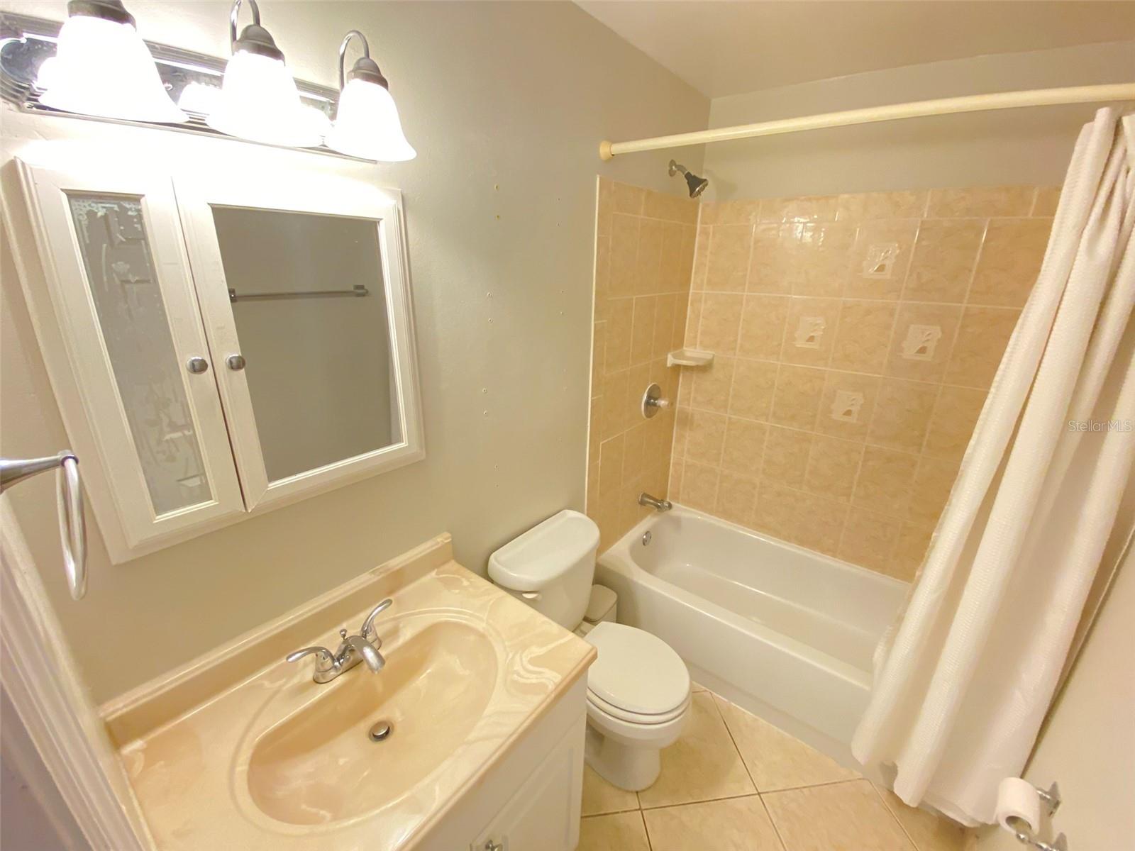 Image 3 of 21 For 525 Conway Road 154