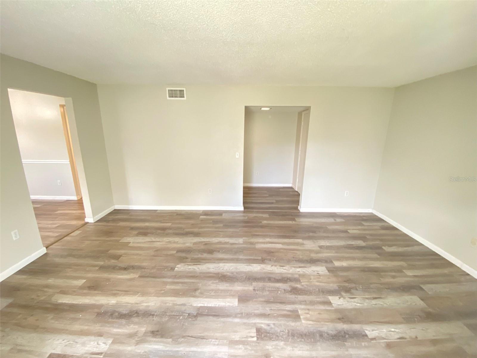 Image 7 of 21 For 525 Conway Road 154