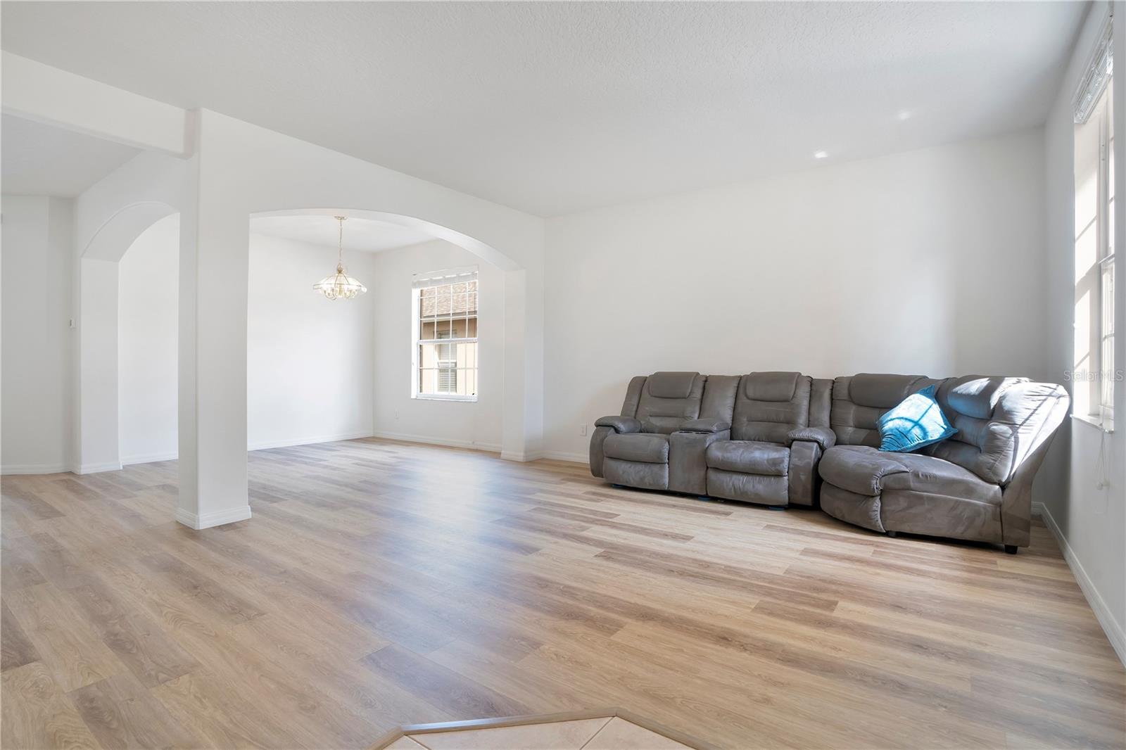 Image 10 of 41 For 9149 Pecky Cypress Way