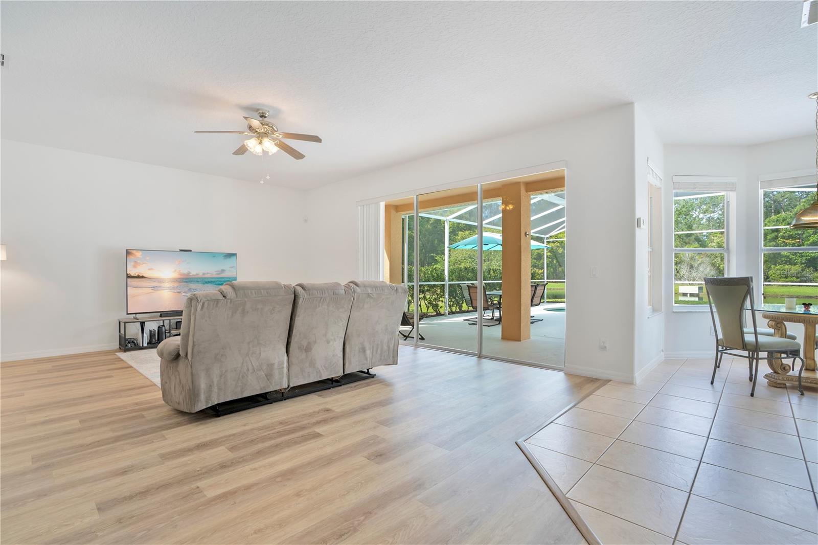 Image 4 of 41 For 9149 Pecky Cypress Way