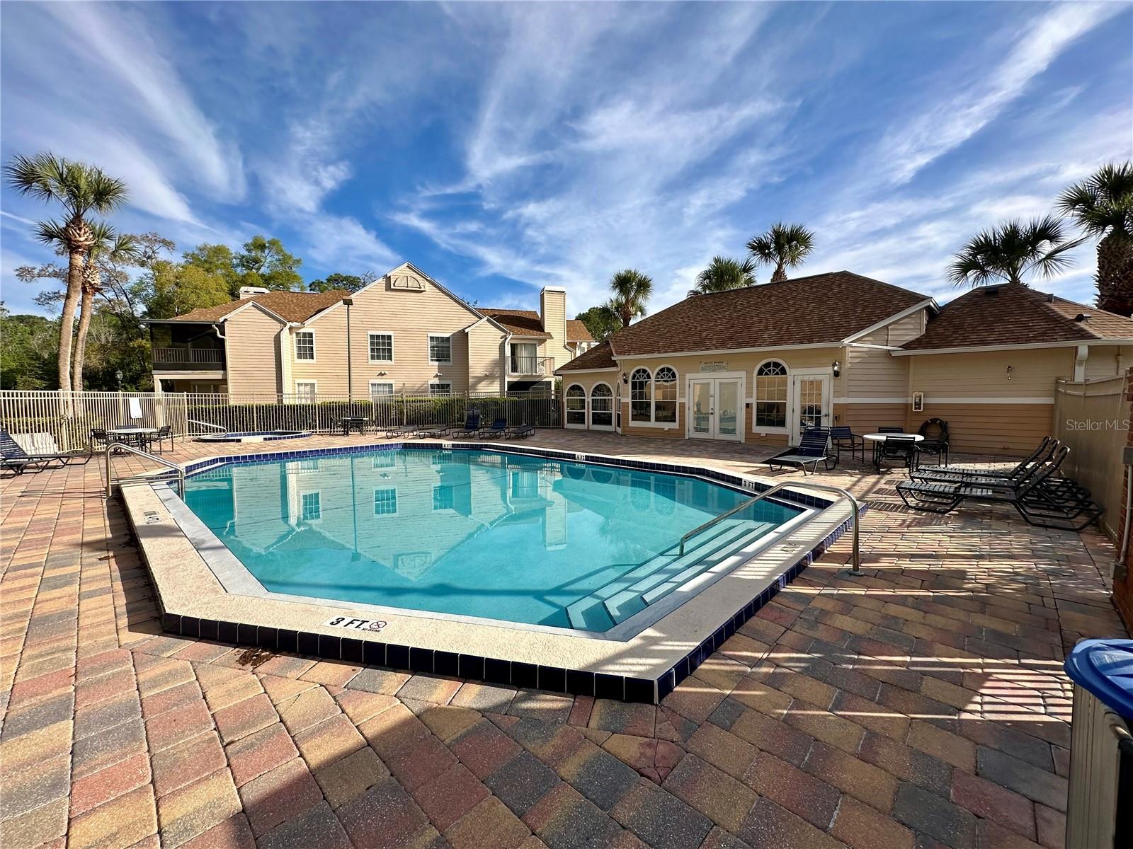 Image 14 of 15 For 696 Youngstown Parkway 319