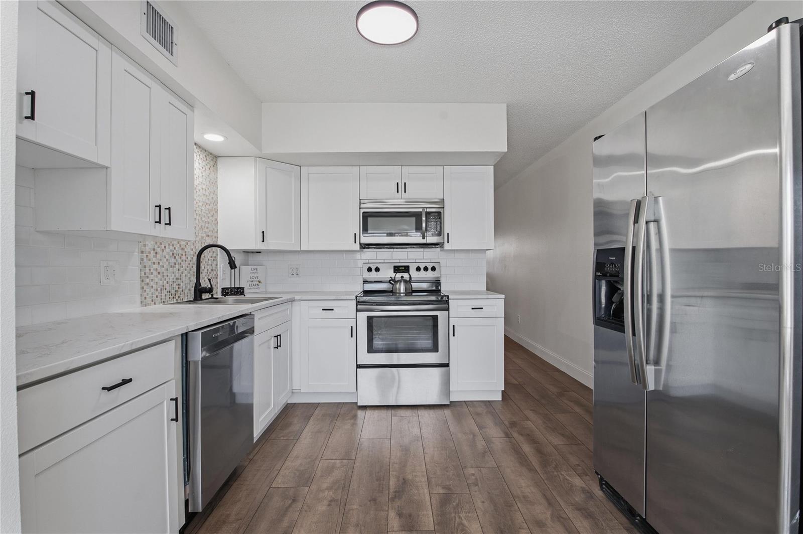 Image 11 of 29 For 2257 World Parkway Boulevard W 61