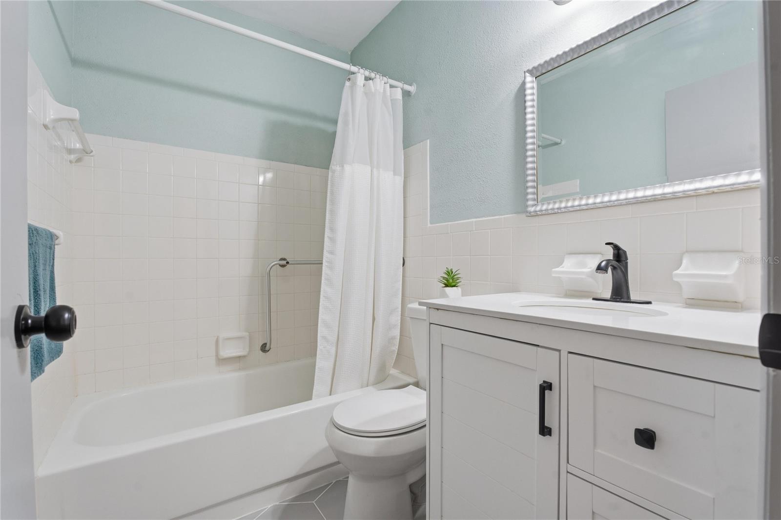 Image 18 of 29 For 2257 World Parkway Boulevard W 61