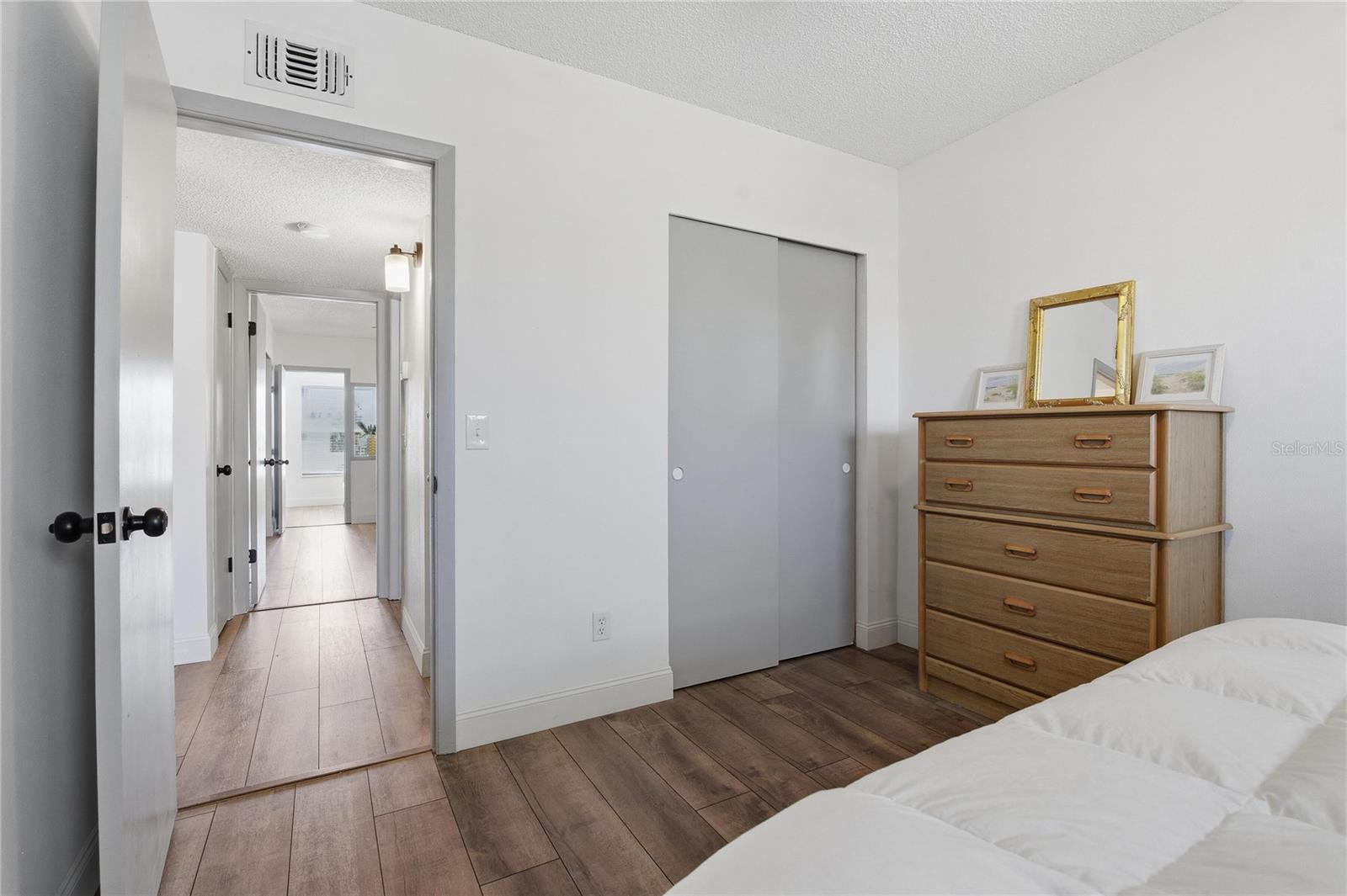 Image 20 of 29 For 2257 World Parkway Boulevard W 61