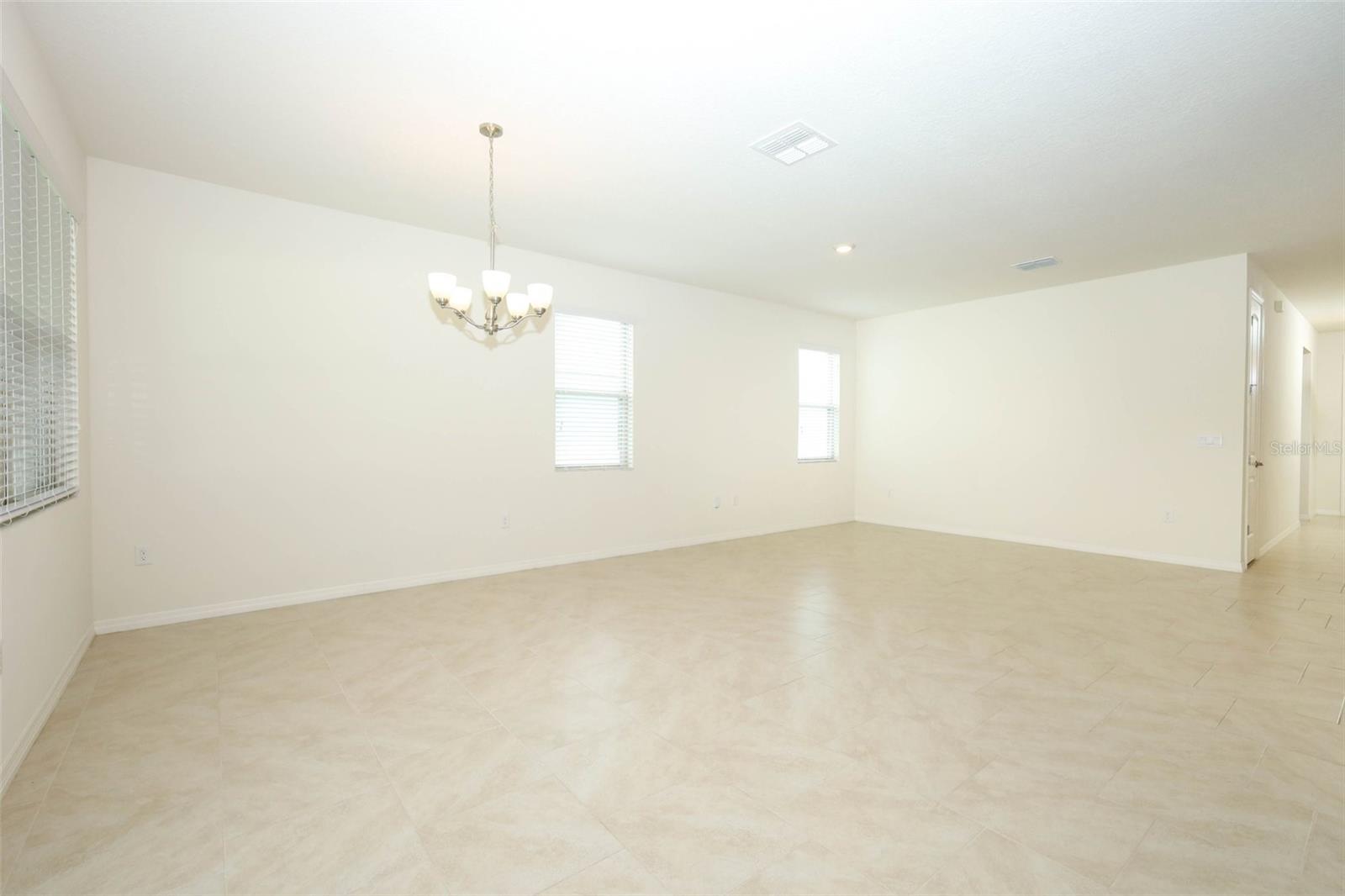 Image 5 of 60 For 3074 New Ashford Way