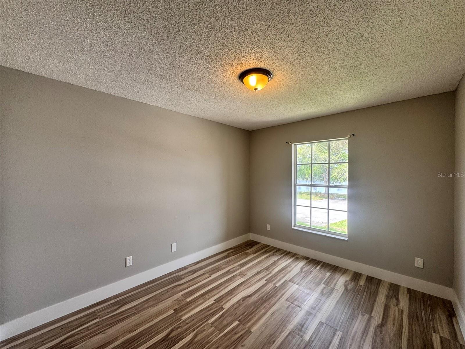 Image 13 of 24 For 13903 Timberland Drive 204