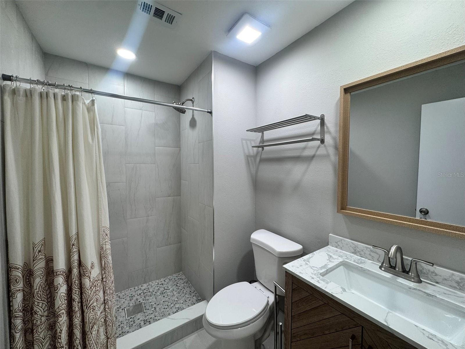 Image 19 of 24 For 13903 Timberland Drive 204