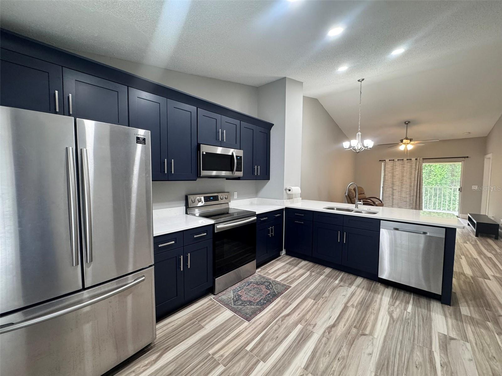 Image 9 of 24 For 13903 Timberland Drive 204