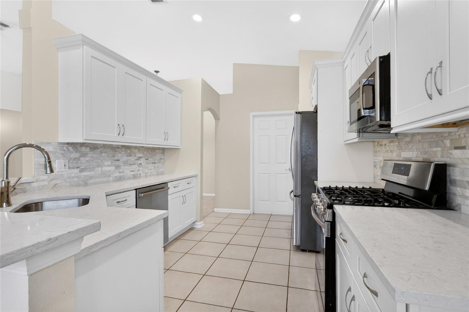 Image 10 of 37 For 3433 Clear Stream Drive