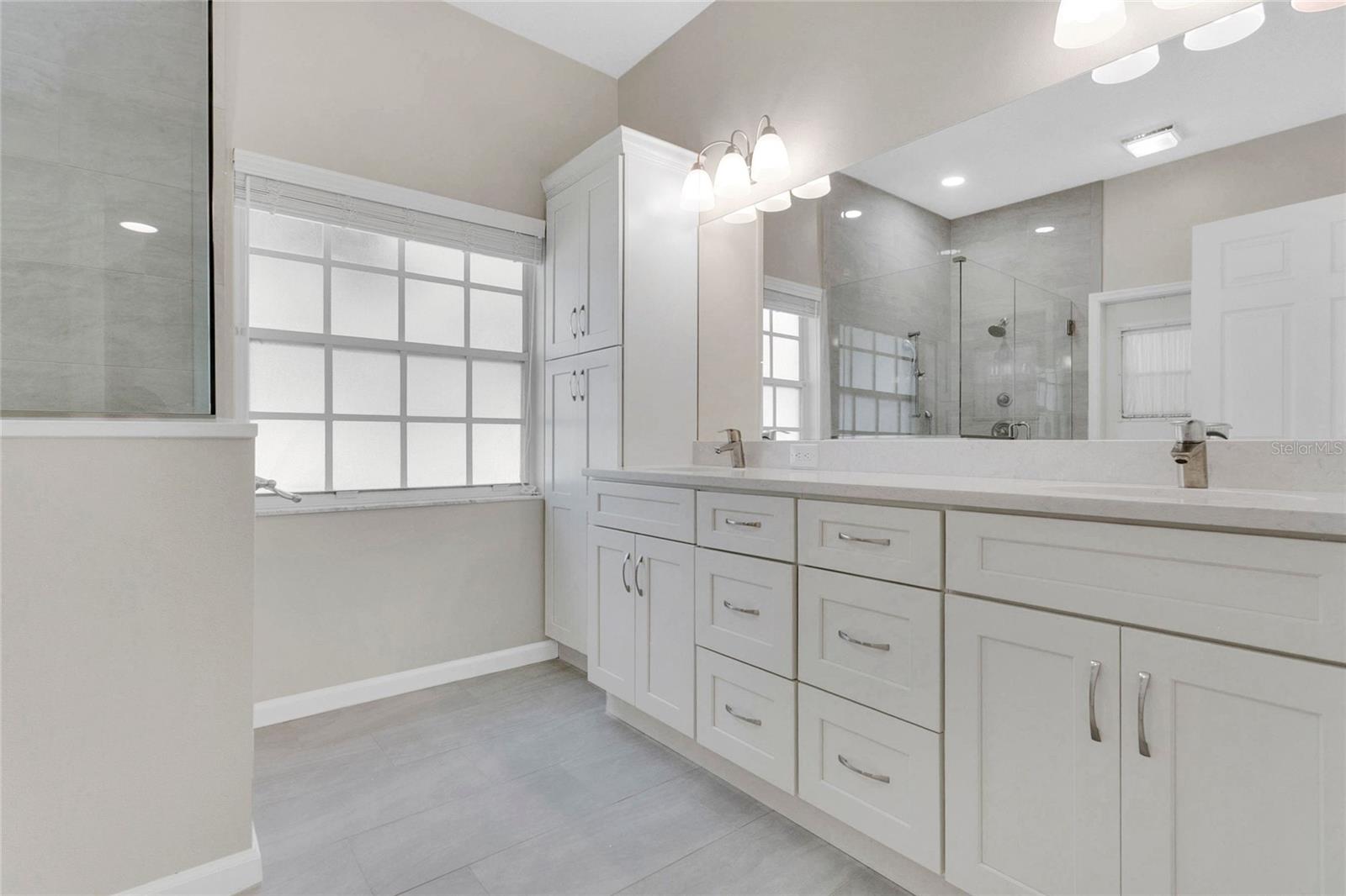 Image 15 of 37 For 3433 Clear Stream Drive