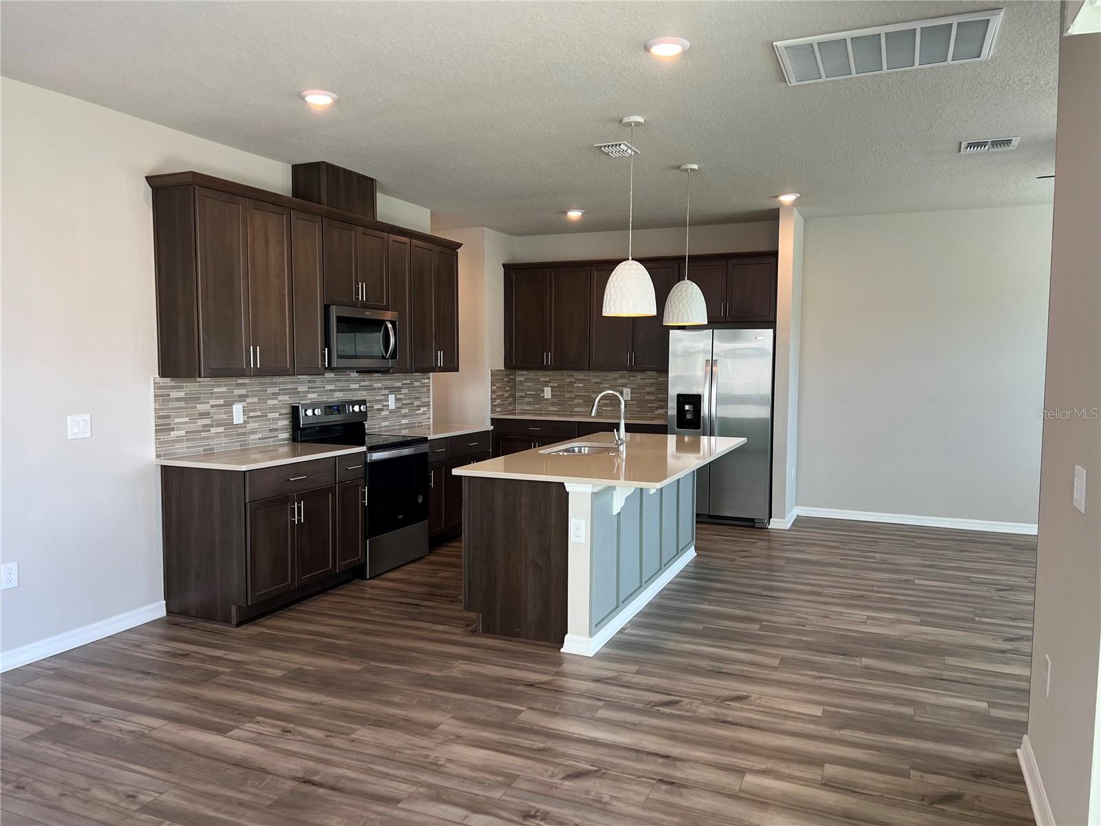 Image 12 of 94 For 2321 Mystic Maze Lane