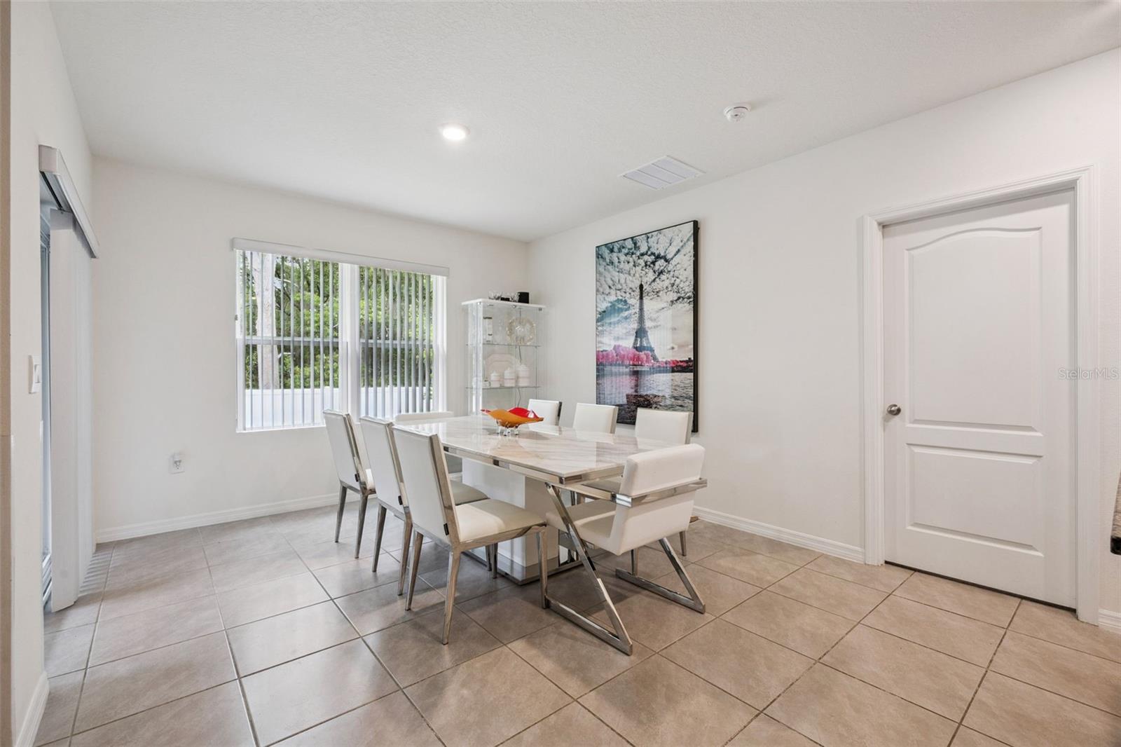 Image 11 of 50 For 1048 Brooklet Drive