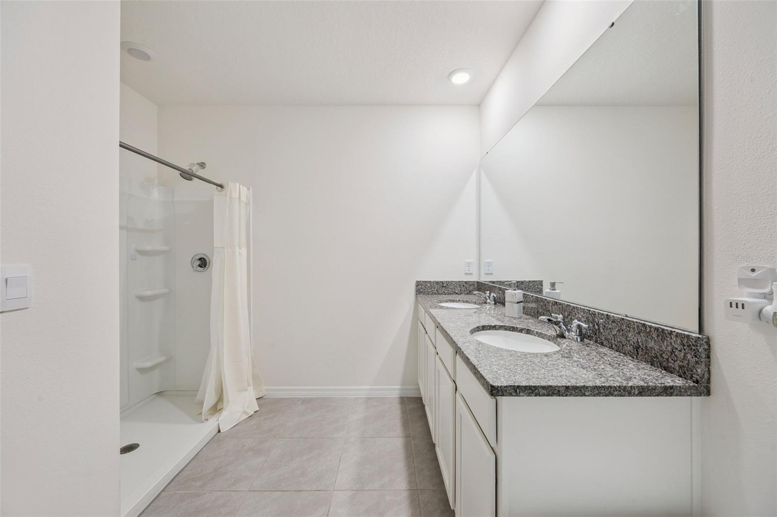 Image 20 of 50 For 1048 Brooklet Drive