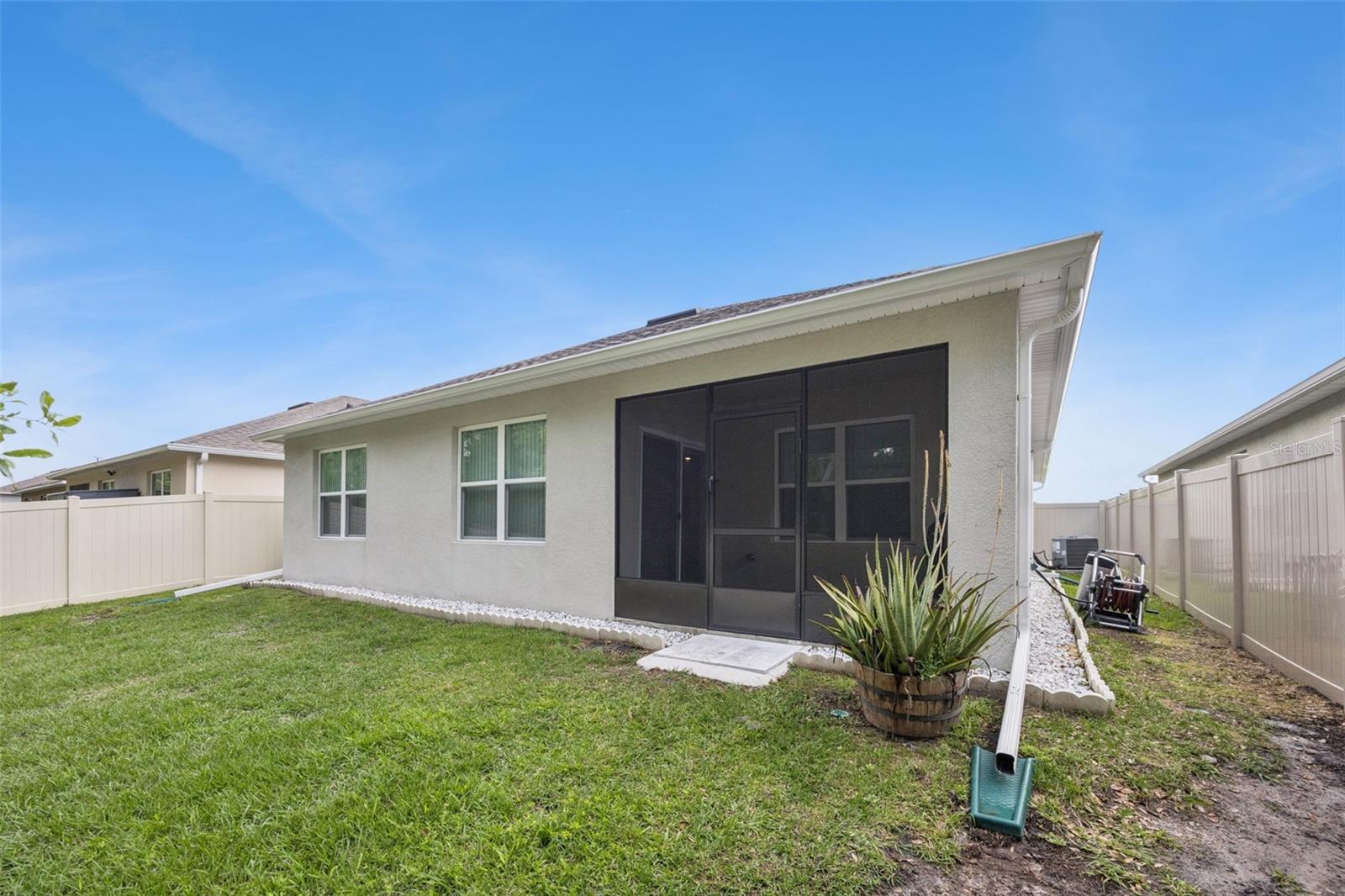 Image 28 of 50 For 1048 Brooklet Drive