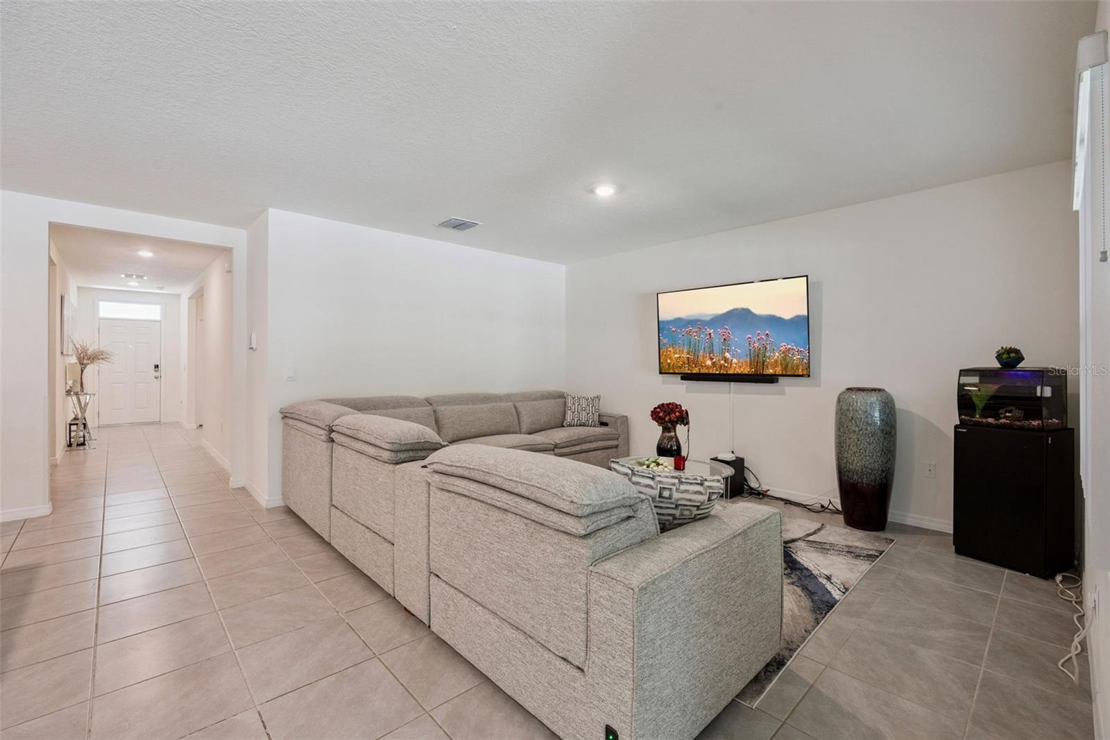 Image 6 of 50 For 1048 Brooklet Drive