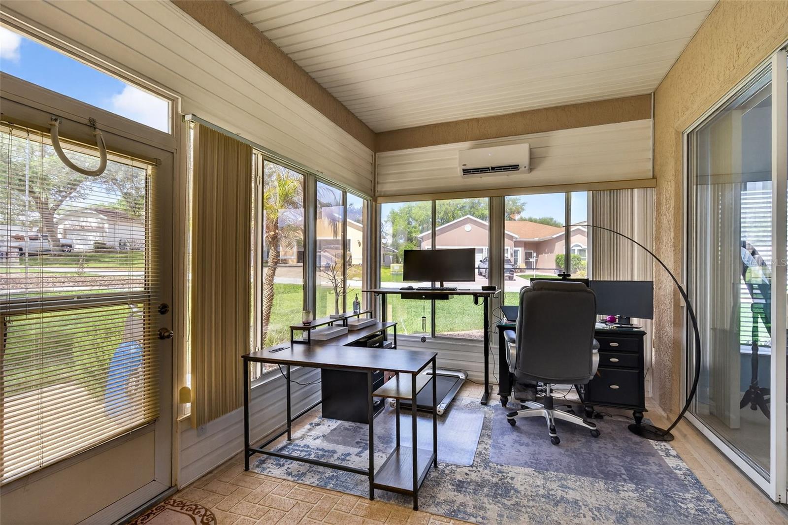 Image 17 of 50 For 5036 Sawgrass Lake Circle