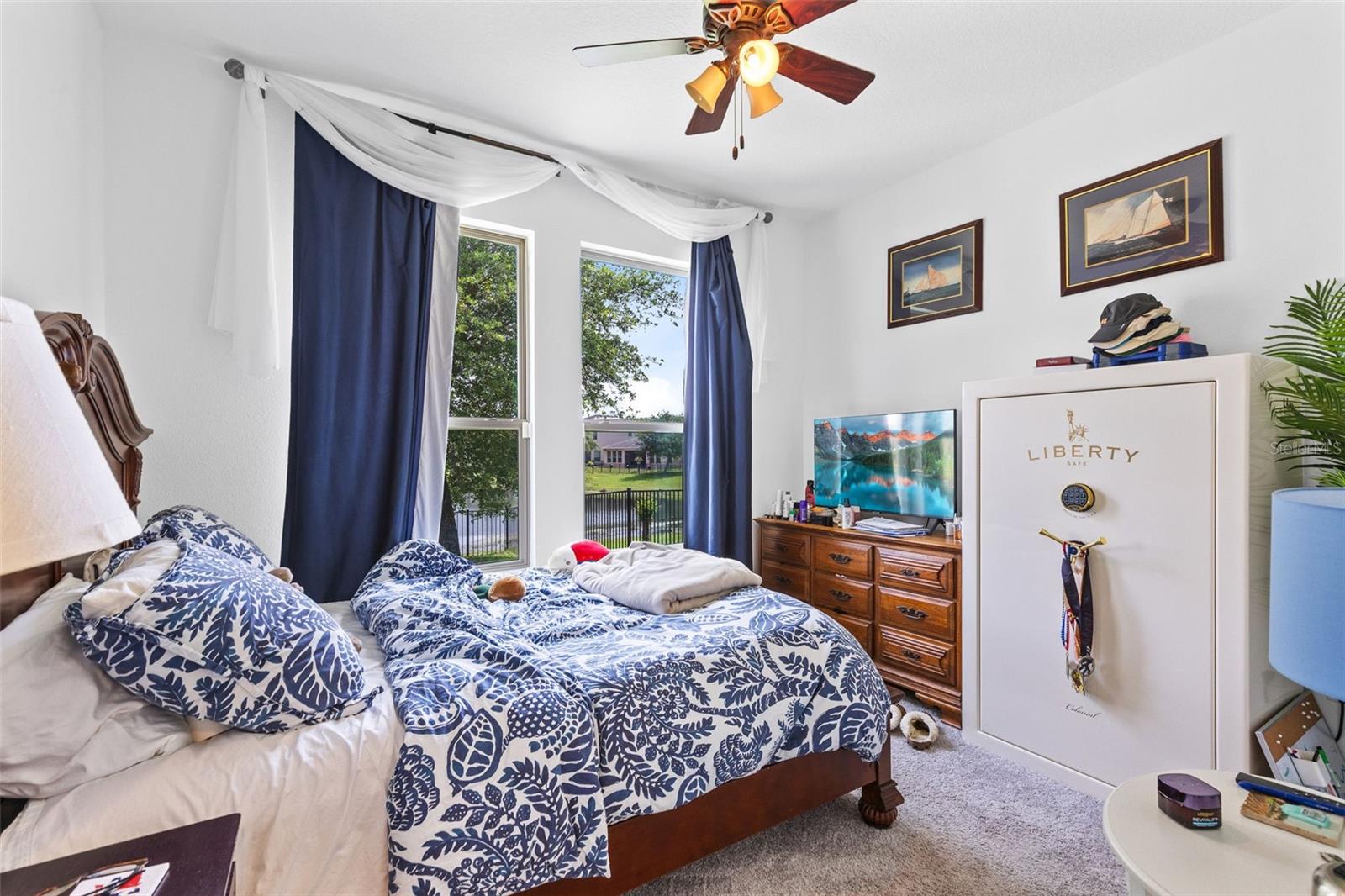 Image 22 of 28 For 1213 Fountain Coin Loop