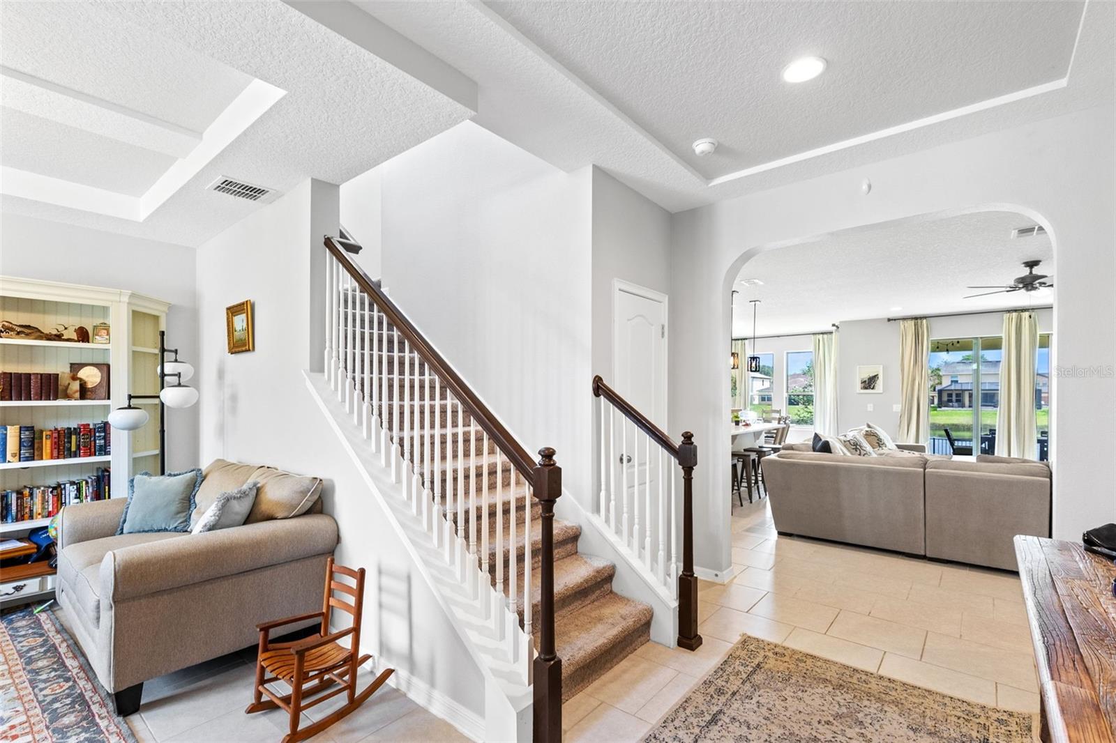 Image 4 of 28 For 1213 Fountain Coin Loop