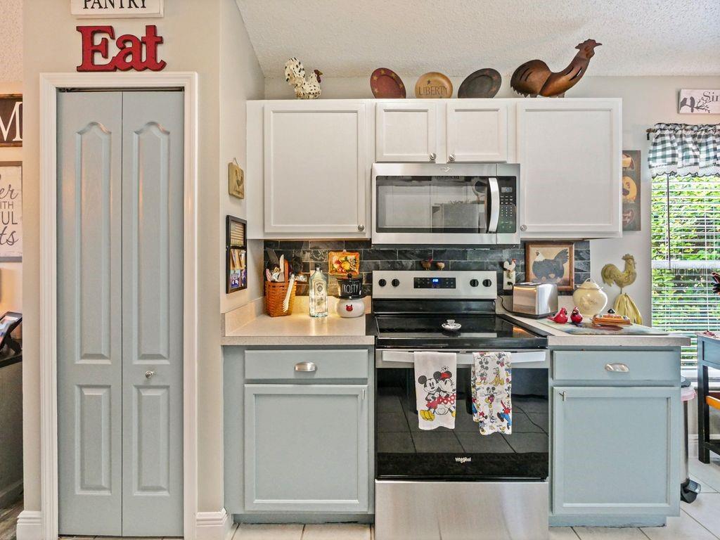 Image 12 of 30 For 14854 Huntley Drive