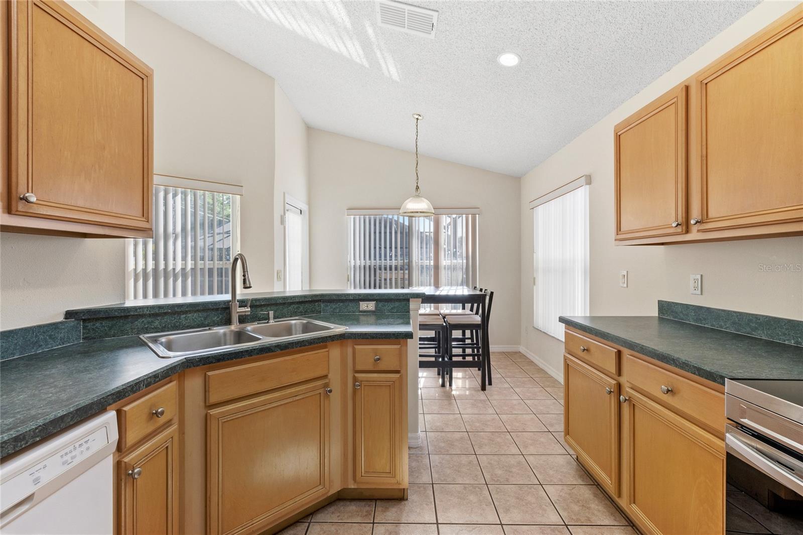 Image 12 of 51 For 165 Seneca Point Trail