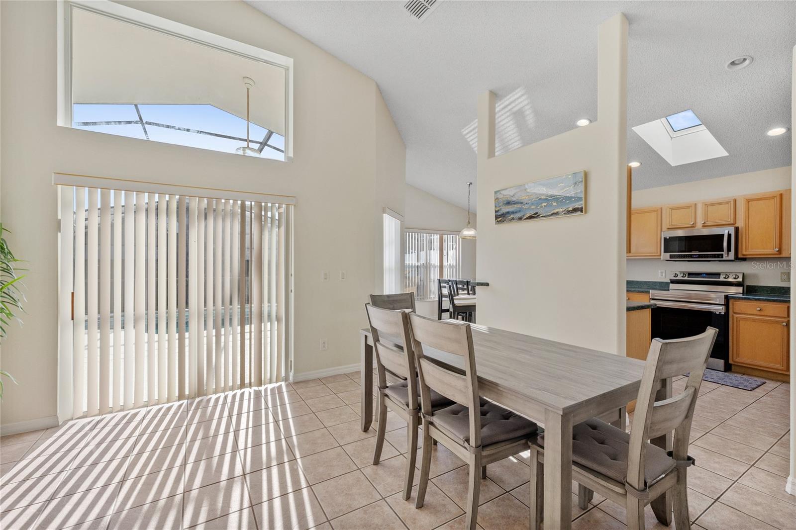 Image 4 of 51 For 165 Seneca Point Trail