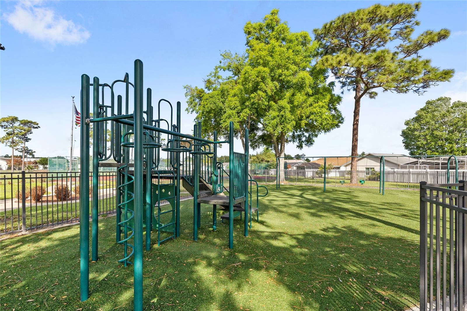 Image 40 of 51 For 165 Seneca Point Trail