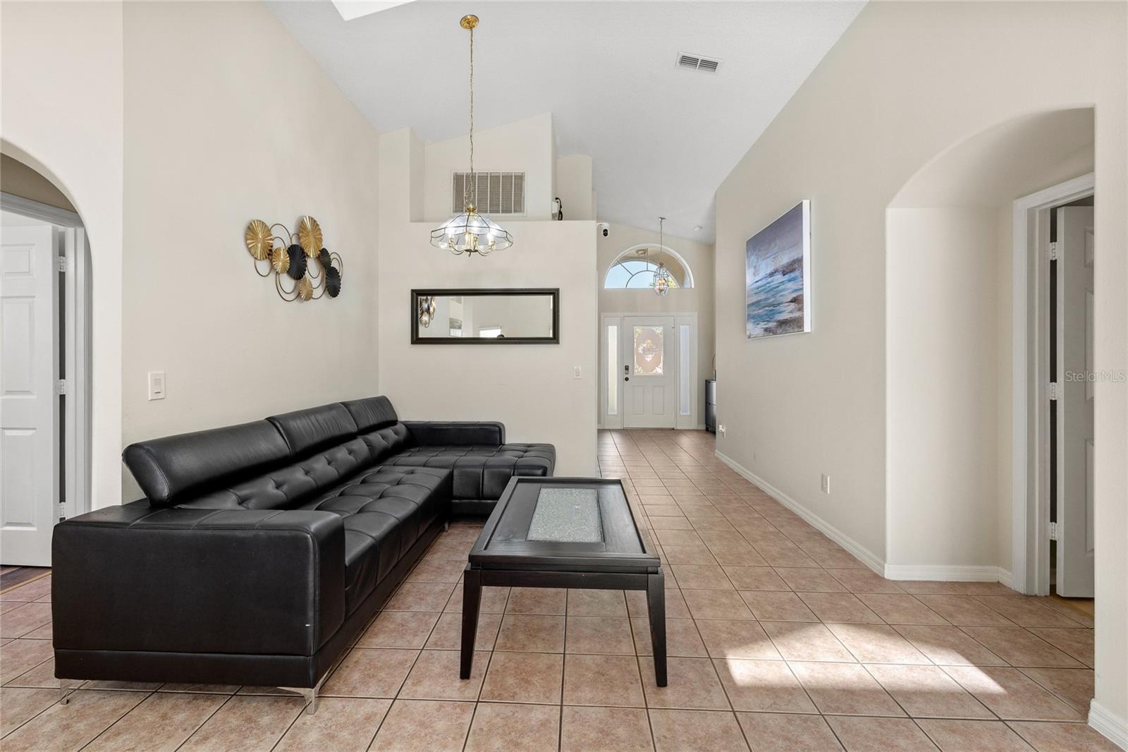 Image 7 of 51 For 165 Seneca Point Trail