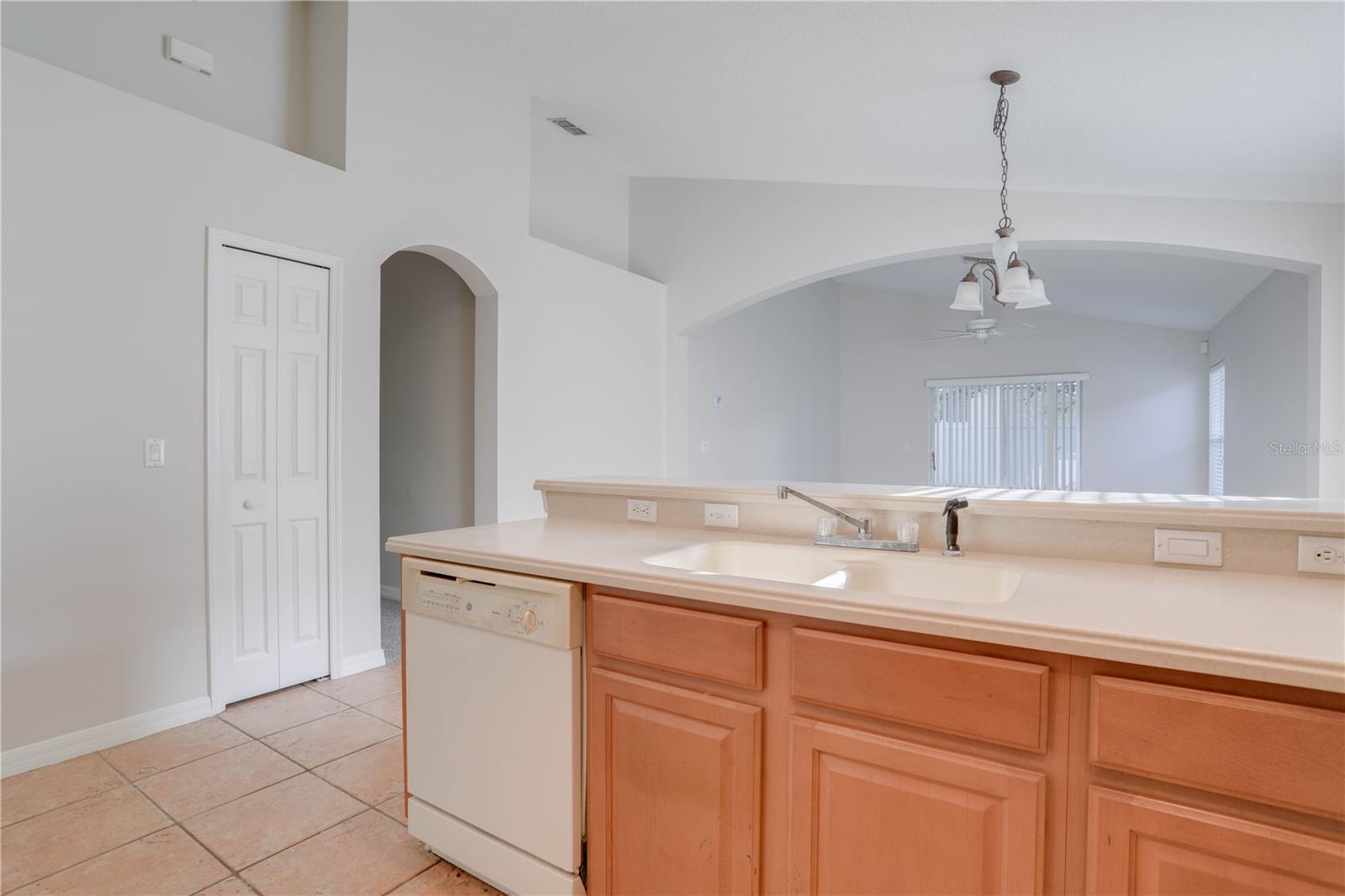 Image 14 of 48 For 9983 Brodbeck Boulevard