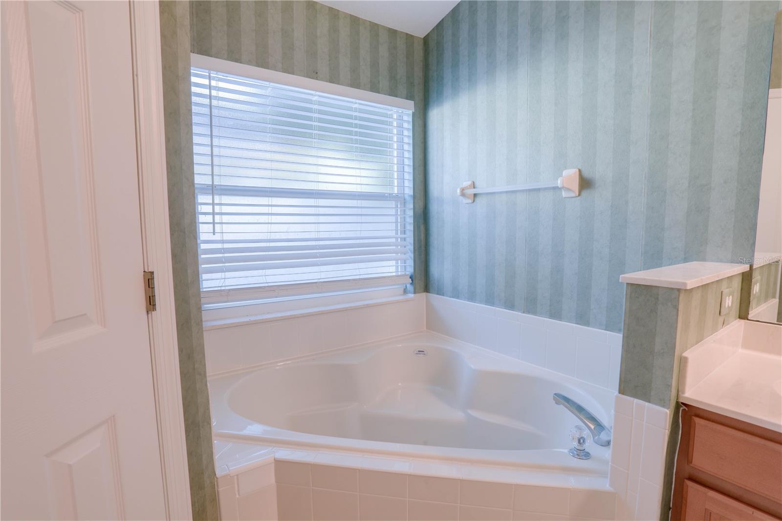 Image 31 of 48 For 9983 Brodbeck Boulevard