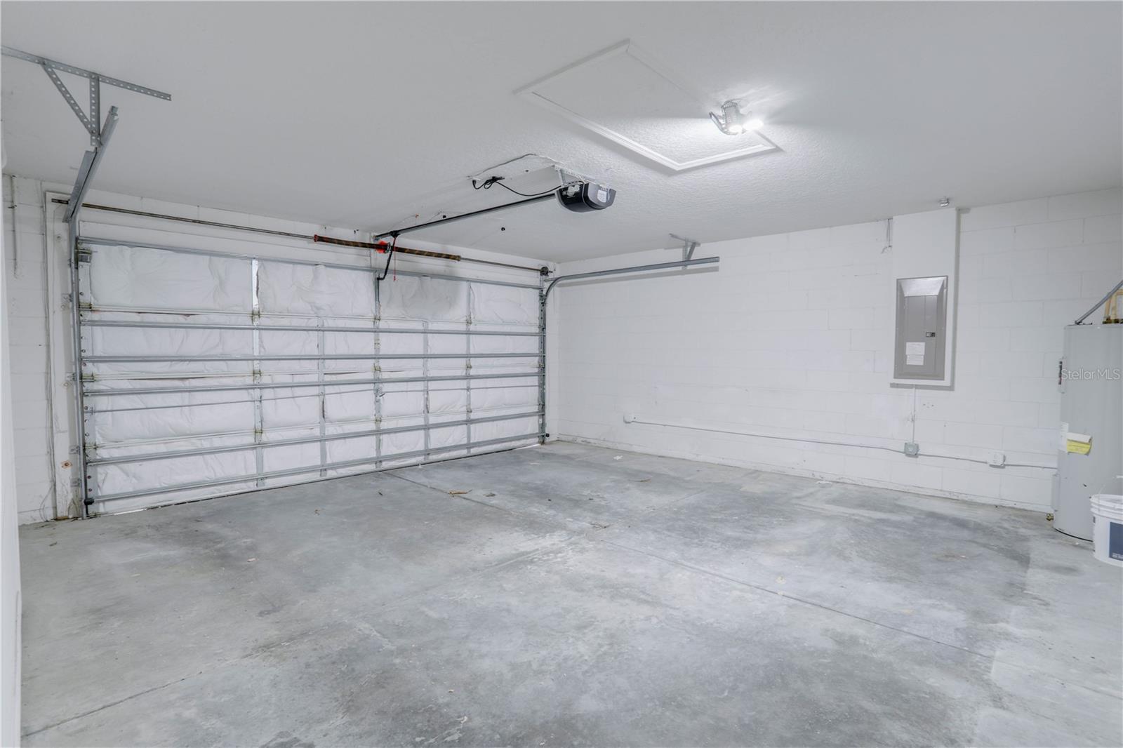 Image 36 of 48 For 9983 Brodbeck Boulevard