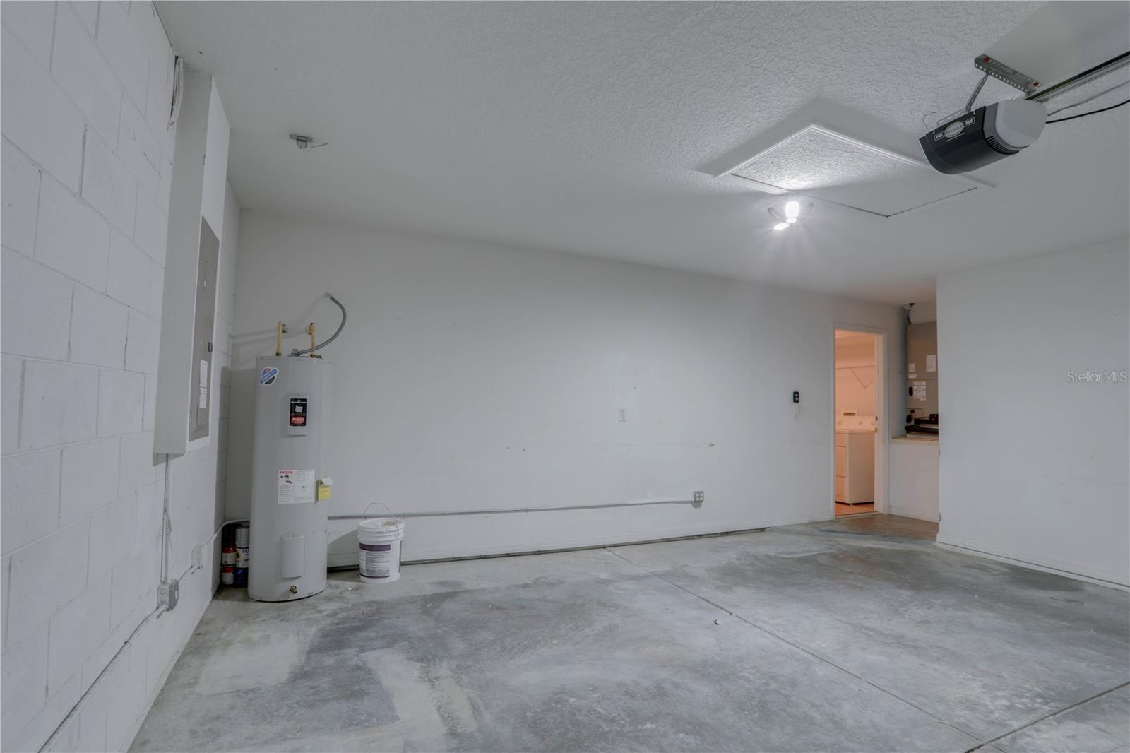 Image 37 of 48 For 9983 Brodbeck Boulevard