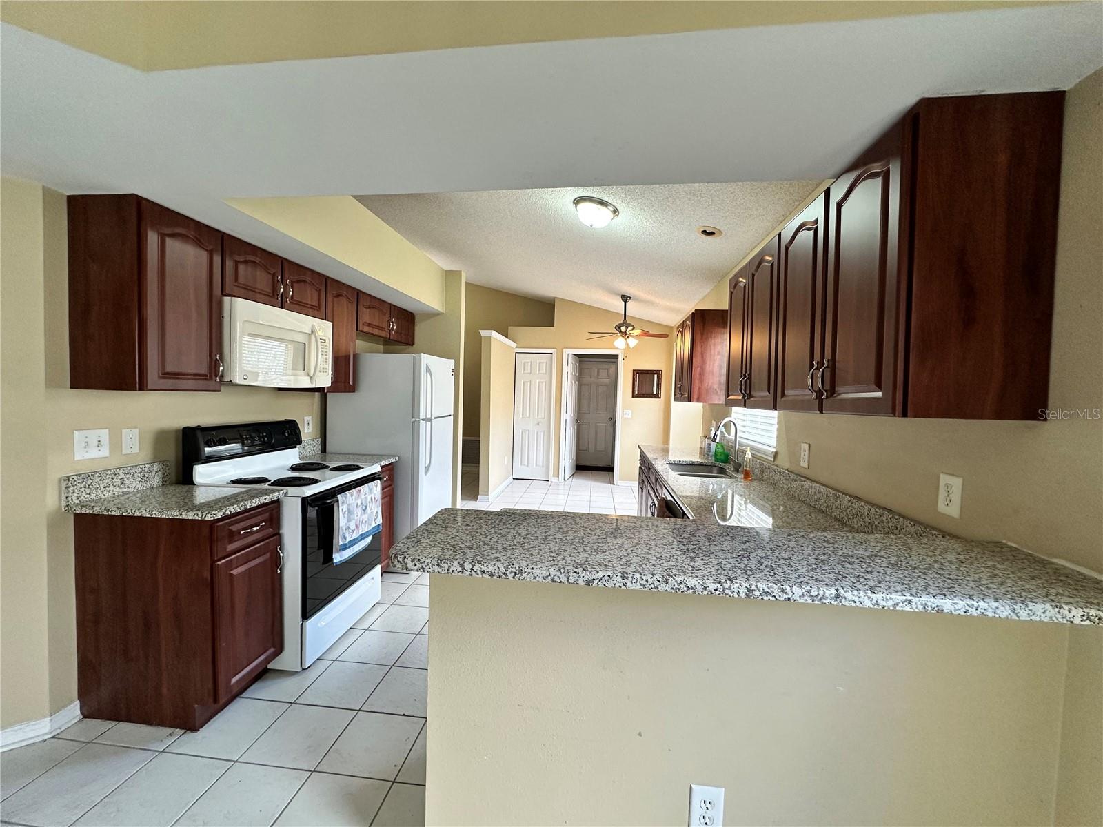 Image 10 of 32 For 10903 Rushwood Way